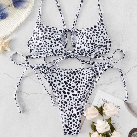 Bathing suit (NEVER WORN!!!) - Picture 2 of 2